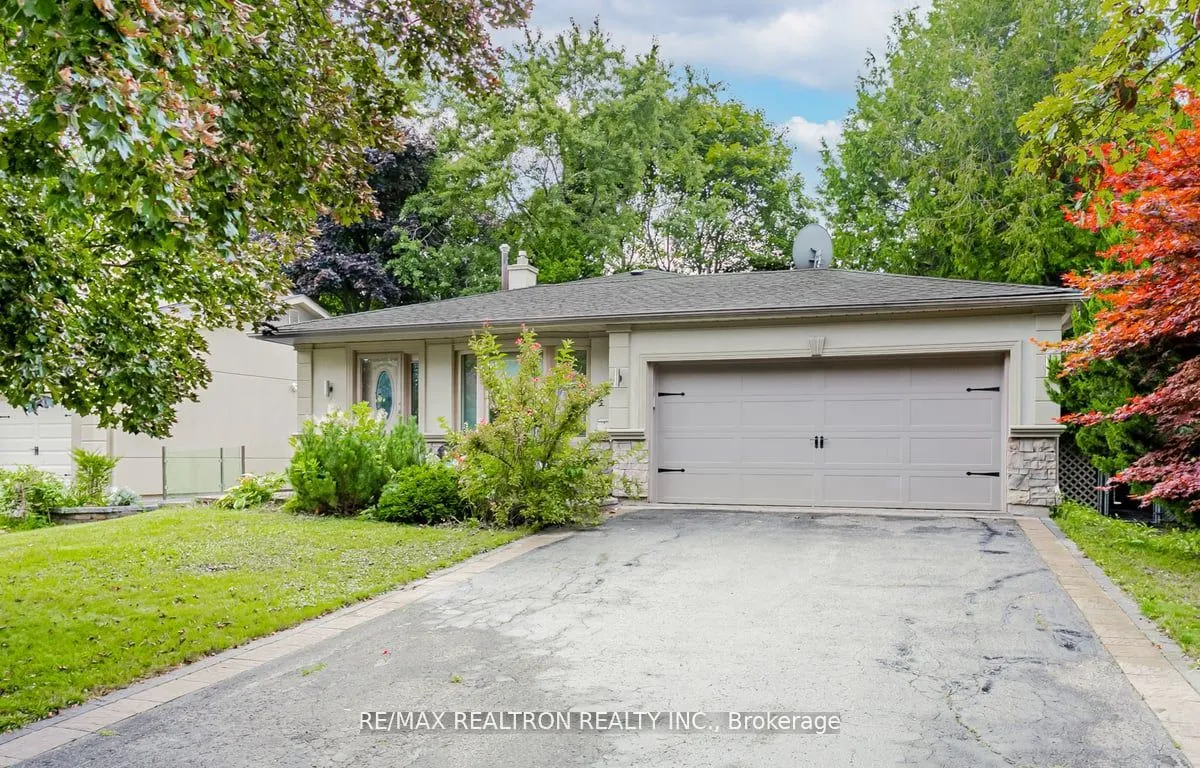 22 Brightway Cres, Richmond Hill, ON L4C 4Z9