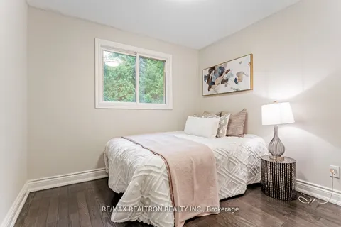22 Brightway Cres, Richmond Hill, ON L4C 4Z9