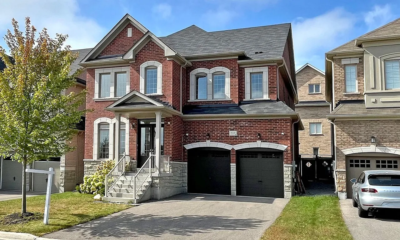 717 Mee Pl, Newmarket, ON L3X 0G6