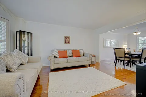 53 Marsh St, Richmond Hill, ON L4C 7R6