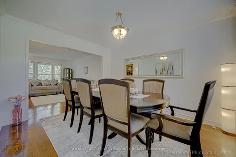 53 Marsh St, Richmond Hill, ON L4C 7R6
