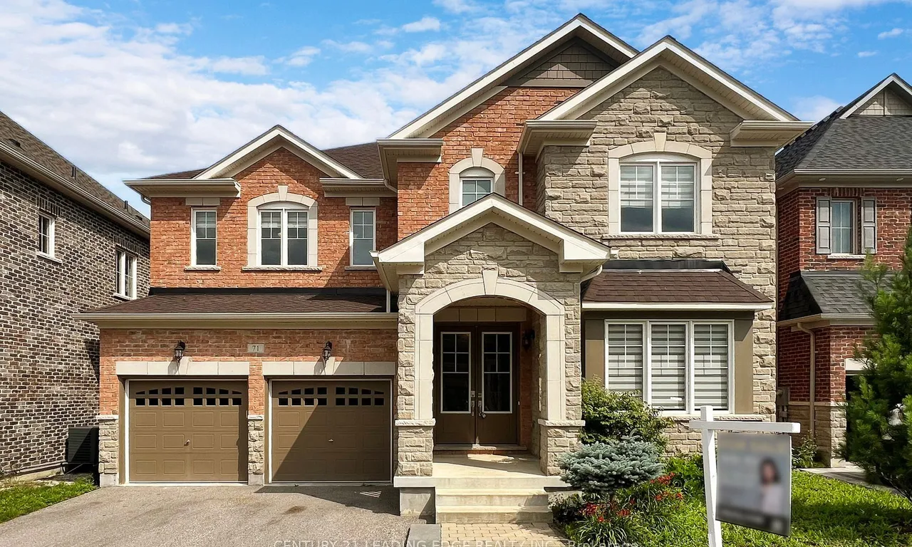 71 KEN SINCLAIR Cres, Aurora, ON L4G 3J1