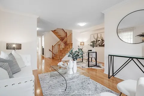 2 Domenica Way, Vaughan, ON L4H 1V4