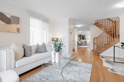 2 Domenica Way, Vaughan, ON L4H 1V4