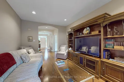 3 Snead&apos;s Green, Whitchurch-Stouffville, ON L4A 1M3