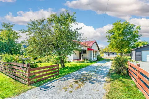 31528 Lake Ridge Rd, Georgina, ON L0E 1N0