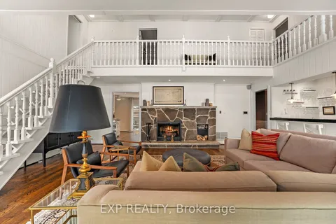 84 Hedge Rd, Georgina, ON L0E 1R0