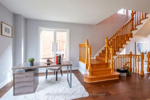 8 Orchid Rd, Markham, ON L3T 7T6