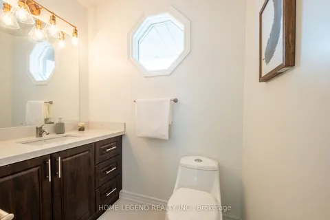 8 Orchid Rd, Markham, ON L3T 7T6