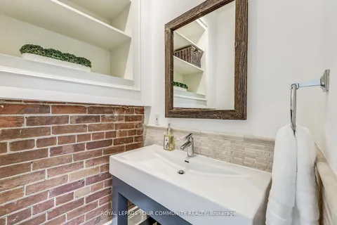 3 David Gohn Circ, Markham, ON L6E 1A7