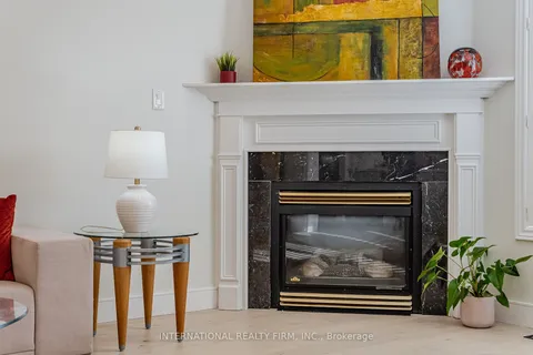 67 Rosanna Cres, Vaughan, ON L6A 3E3