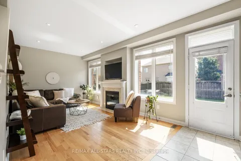 376 Mantle Ave, Whitchurch-Stouffville, ON L4A 0R8