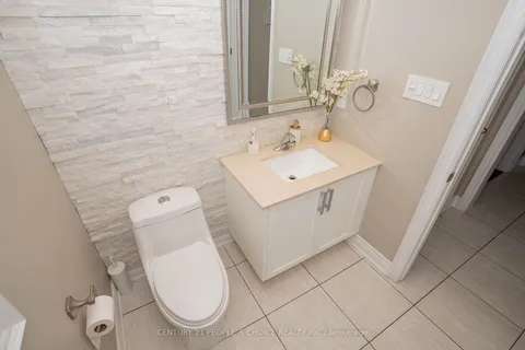 39 Munsie Dr, King, ON L7B 0N8
