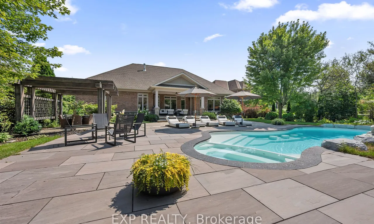 53 Country Club Cres, Uxbridge, ON L9P 0B8