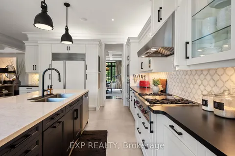 53 Country Club Cres, Uxbridge, ON L9P 0B8