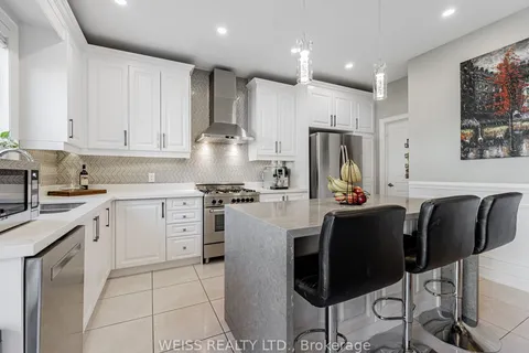 14 Baleberry Cres, East Gwillimbury, ON L9N 0P2