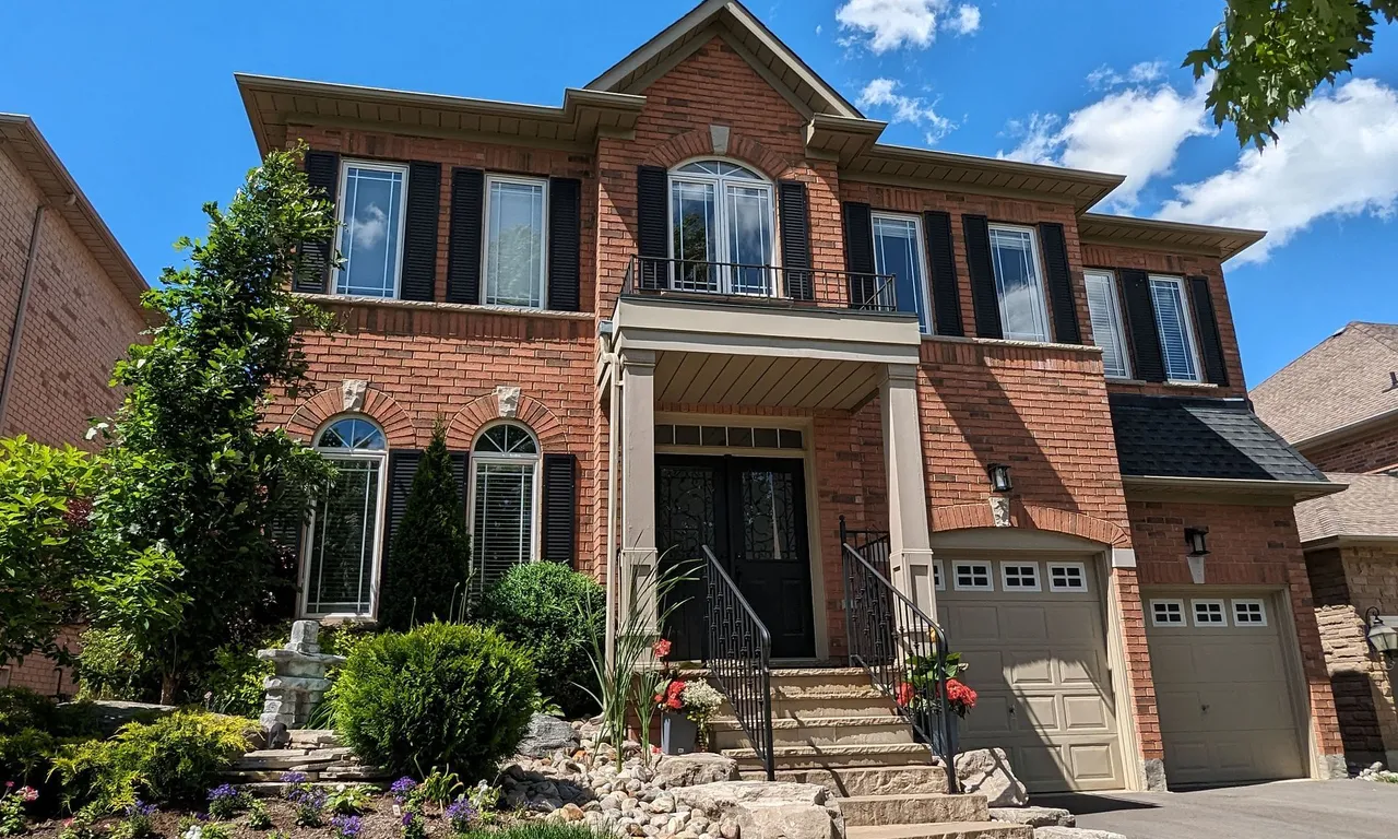 52 Sandbanks Dr, Richmond Hill, ON L4E 4K7