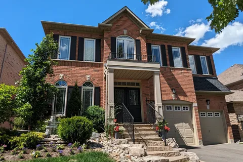 52 Sandbanks Dr, Richmond Hill, ON L4E 4K7