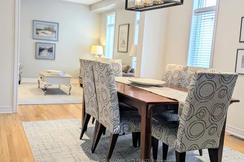52 Sandbanks Dr, Richmond Hill, ON L4E 4K7