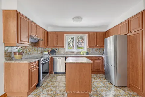 38 Fredrick St, Vaughan, ON L4L 1P8