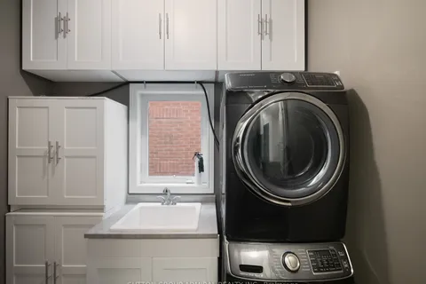 341 Lauderdale Dr, Vaughan, ON L6A 0N7