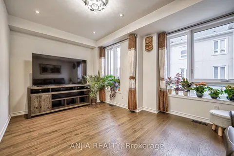 66 Massachusetts Lane, Markham, ON L6E 2C2