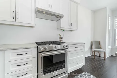 23 Bartram Cres, Bradford West Gwillimbury, ON L3Z 0T3