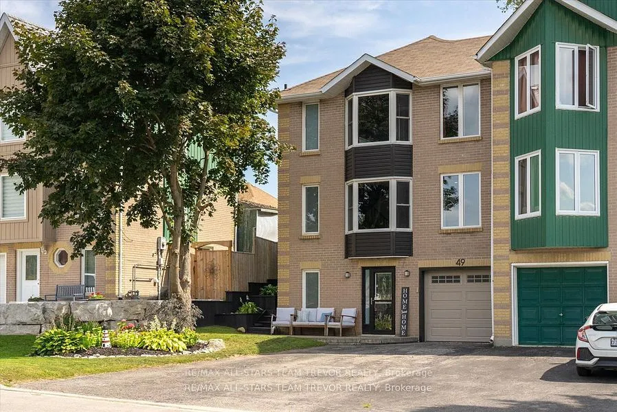 49 Annamaria Dr, Georgina, ON L4P 3H5