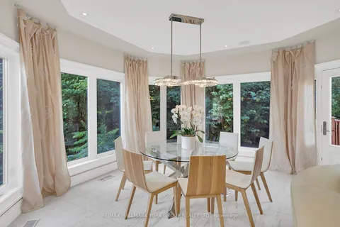 24 Dew Drop Crt, Vaughan, ON L6A 1E9