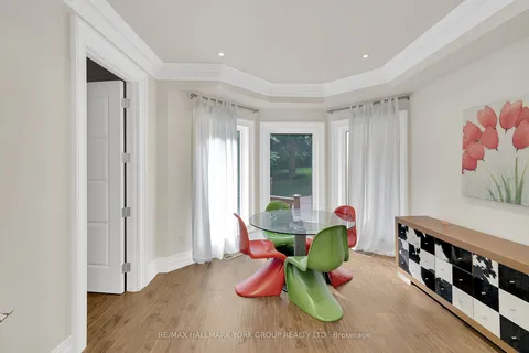 24 Dew Drop Crt, Vaughan, ON L6A 1E9