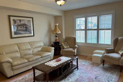 503 Simcoe Rd, Bradford West Gwillimbury, ON L3Z 3C4