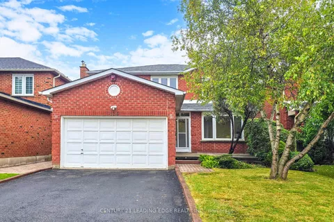 136 FIELDGATE Dr, Vaughan, ON L6A 1K4