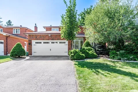 9 Addison St, Richmond Hill, ON L4C 7M2