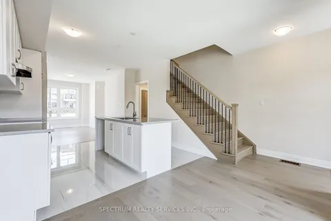 40 Lindcrest Manr, Markham, ON