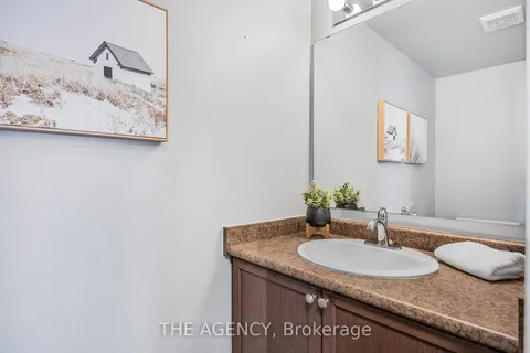 1230 Lowrie St, Innisfil, ON L9S 0E5