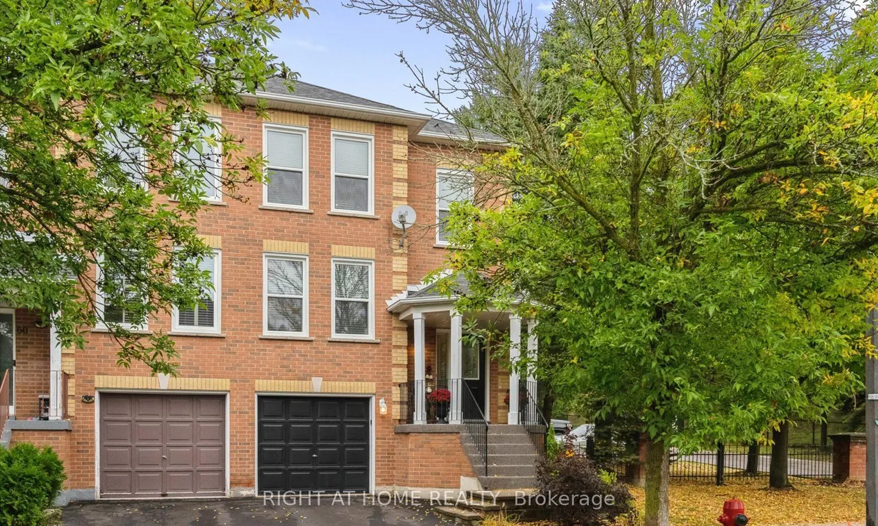 62 Amberhill Way, Aurora, ON L4G 7E1