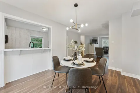 62 Amberhill Way, Aurora, ON L4G 7E1