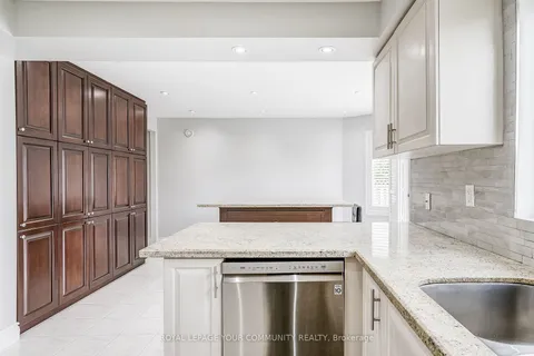 155 Mapes Ave, Vaughan, ON L4L 8R9