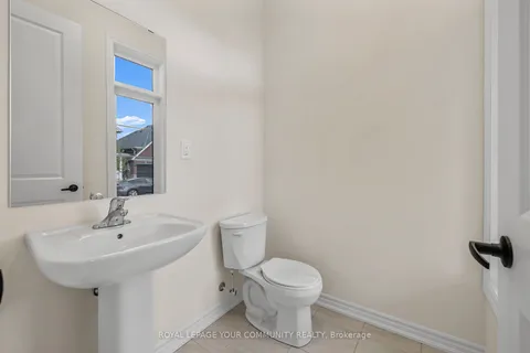 96 Weslock Cres, Aurora, ON L4G 7Y9