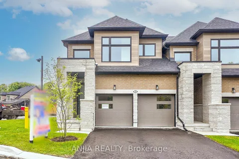 2 Lois Torrance Tr, Uxbridge, ON L9P 0R9