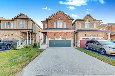 18 Sasco Way, Essa, ON L0B 1B4