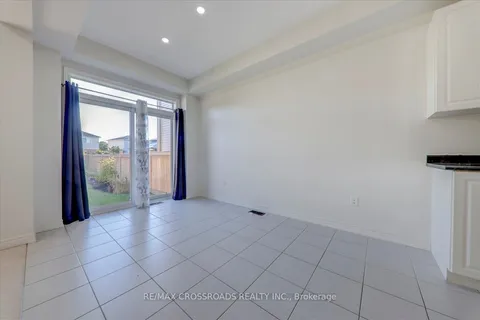 18 Sasco Way, Essa, ON L0B 1B4