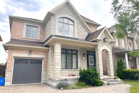 302 Hammersly Blvd, Markham, ON L6E 2C4