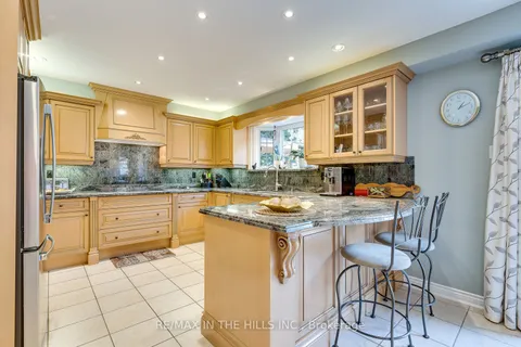 275 Triton Ave, Vaughan, ON L4L 6P9