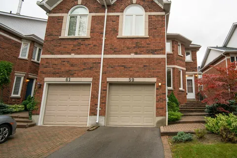 59 Brownstone Circ, Vaughan, ON L4J 7P8