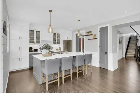 152 McDonnell Cres, Bradford West Gwillimbury, ON L3Z 0T8