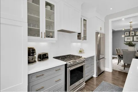 152 McDonnell Cres, Bradford West Gwillimbury, ON L3Z 0T8