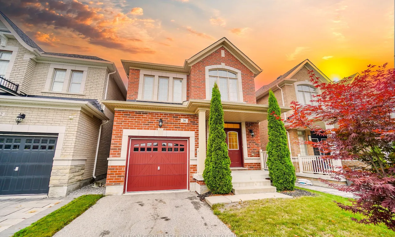 36 Cobb St, Aurora, ON L4G 0W8