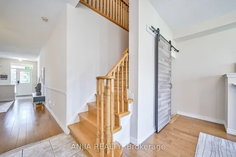 238 Madison Heights Blvd, Markham, ON L6C 2L4
