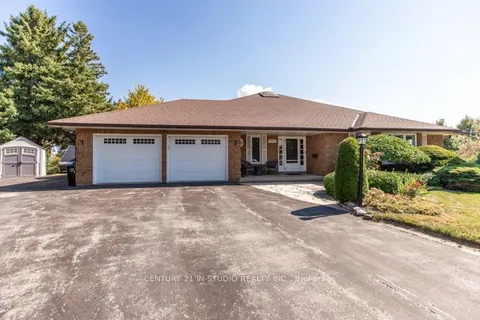 46 Royal Crt, Bradford West Gwillimbury, ON L3Z 2P7